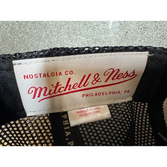 Atlanta Hawks SnapBack Hat Trucker Mitchell‎ & Ness Red Black Hip Hop Basketball - Picture 7 of 10